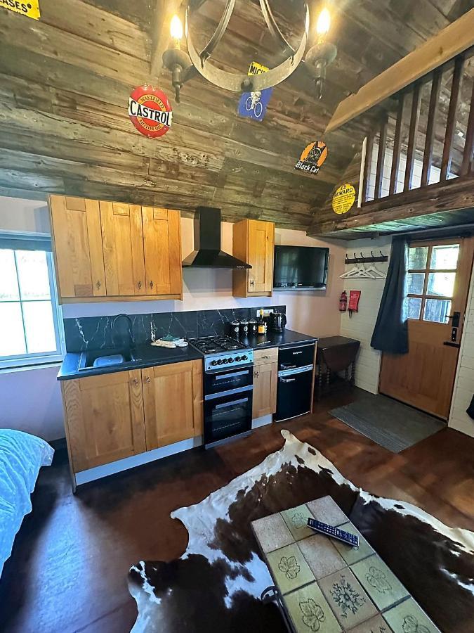 Lake View Lodges 롱멜퍼드 외부 사진