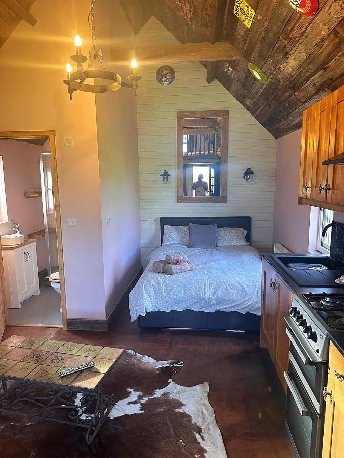 Lake View Lodges 롱멜퍼드 외부 사진