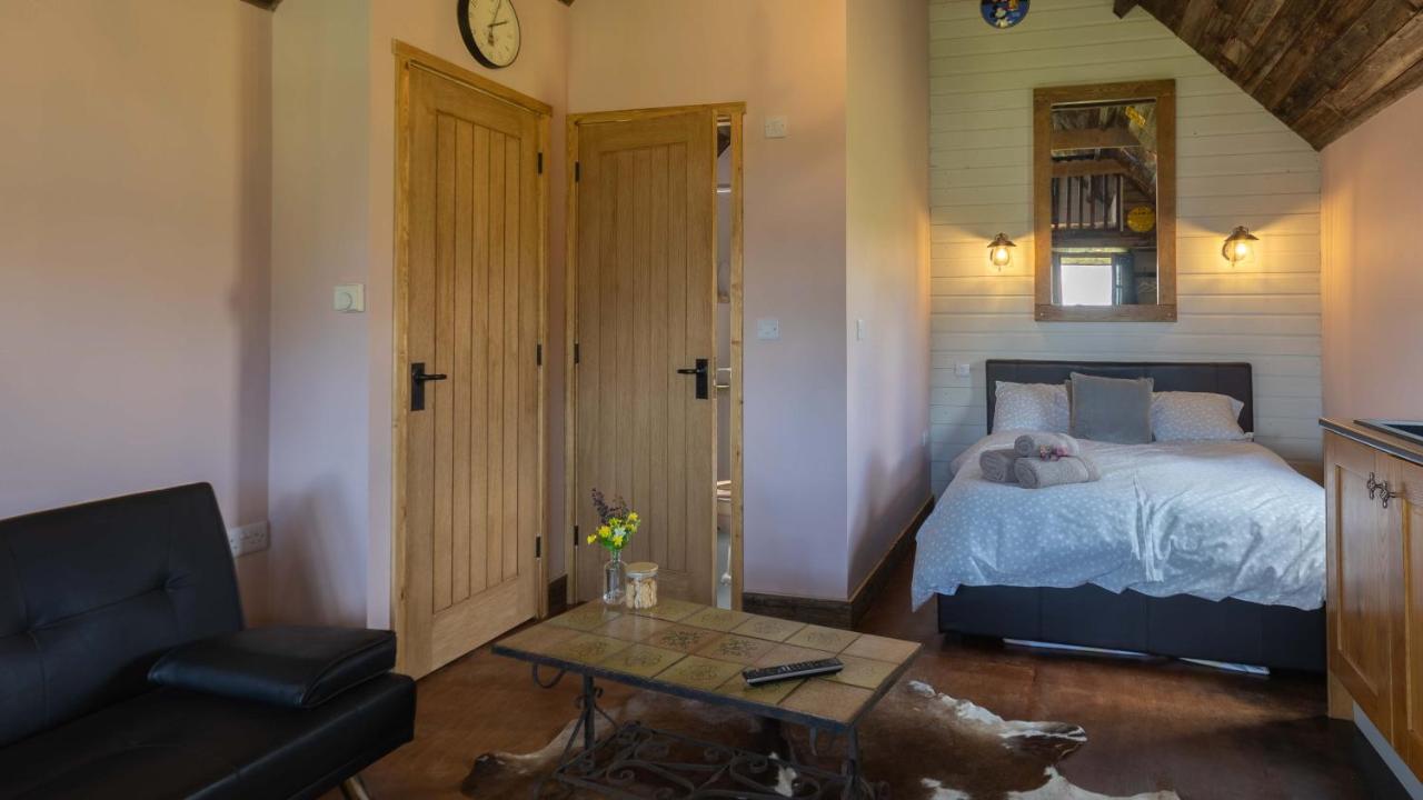 Lake View Lodges 롱멜퍼드 외부 사진